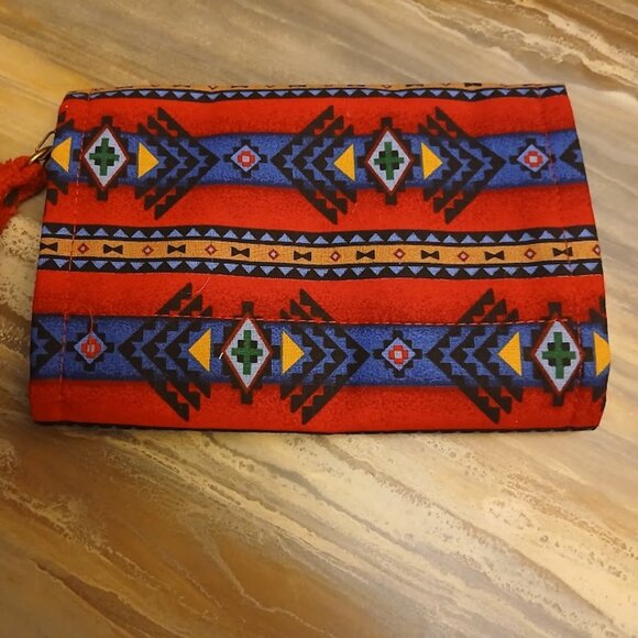 New Southwestern Clutch Wristlet Wallet Red Blue Geometric Trifold Zip Pouch - Picture 4 of 8